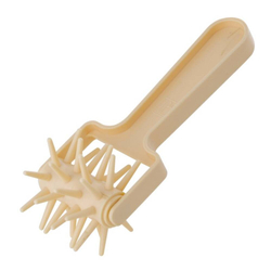 VÁLEČEK OTOČNÝ JEHLOVÝ, délka 6 cm