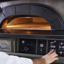 PEC NA PIZZU VČ. KYNÁRNY NEAPOLIS 9 - ELEKTRICKÁ
