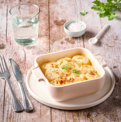 KULATÁ FORMA NA SOUFFLÉ, zn. PEUGEOT - APPOLIA, kapacita 2,4 l, bílá